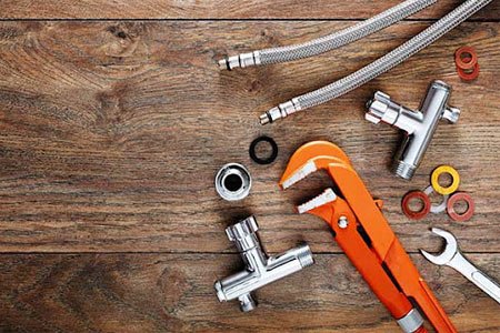 how long do plumbing pipes typically last